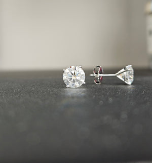 IGI certified 2ct+2 ct E VVS 2 White 4 Prongs Martini Studs