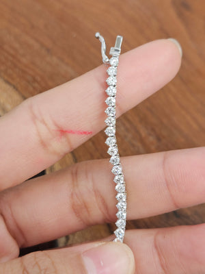 11.55 CT Lab 17 Inches Graduated Tennis Bracelet