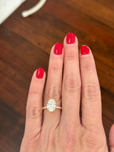 Yellow gold oval lab diamond ring. Center stone is IGI certified and 3.02cts E VVS2
