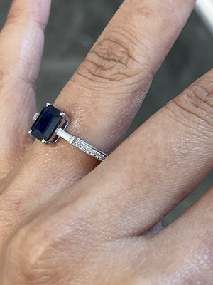 14k 0.43 ctw Diamonds with 1.45 ct Sapphire Ring