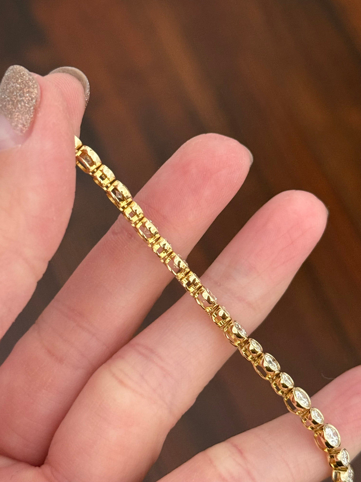 Yellow gold bezel set 5.95ct round natural diamond bracelet