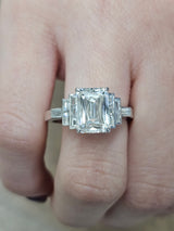 IGI 3.26 ct FVS1 Lab Scissor /Special Radiant Cut Platinum + natural side diamonds