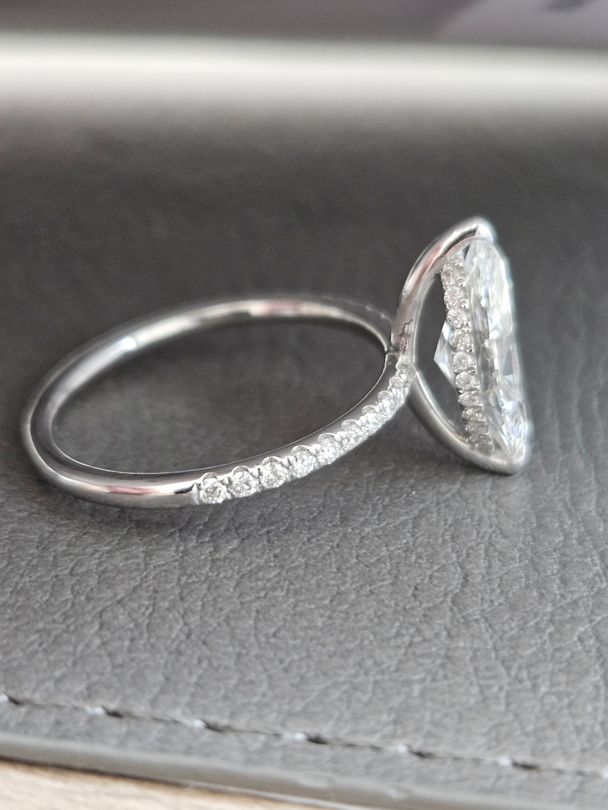 IGI 2.07 FVS1 Marquise Lab Ring