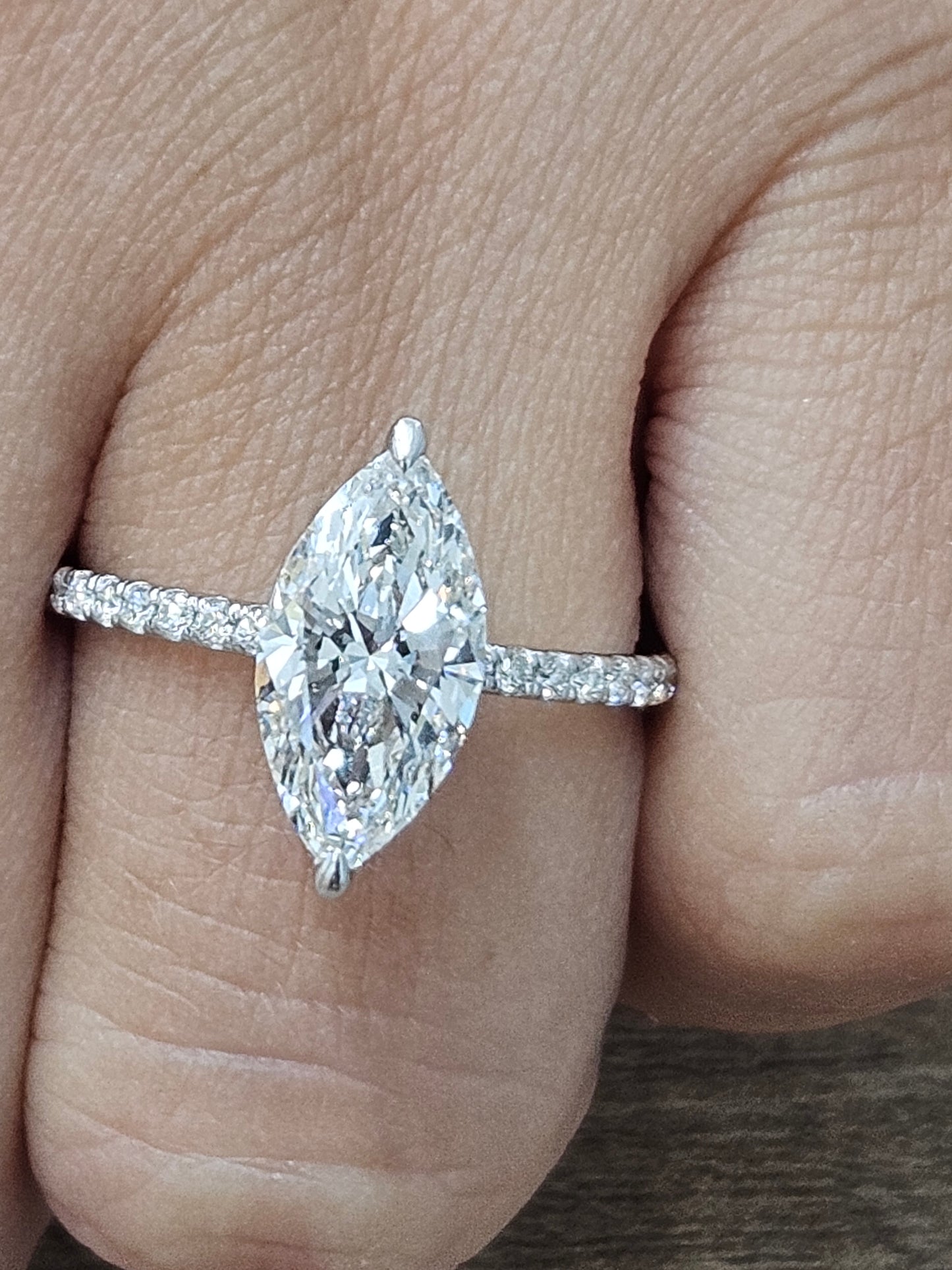 IGI 2.07 FVS1 Marquise Lab Ring