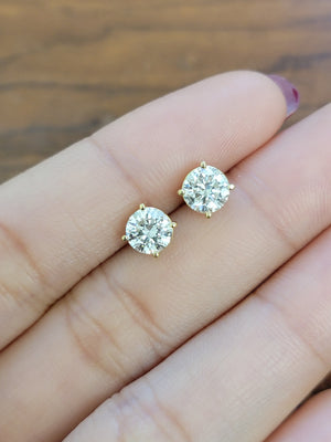 1.50 cttw 18k  Lab Yellow Studs