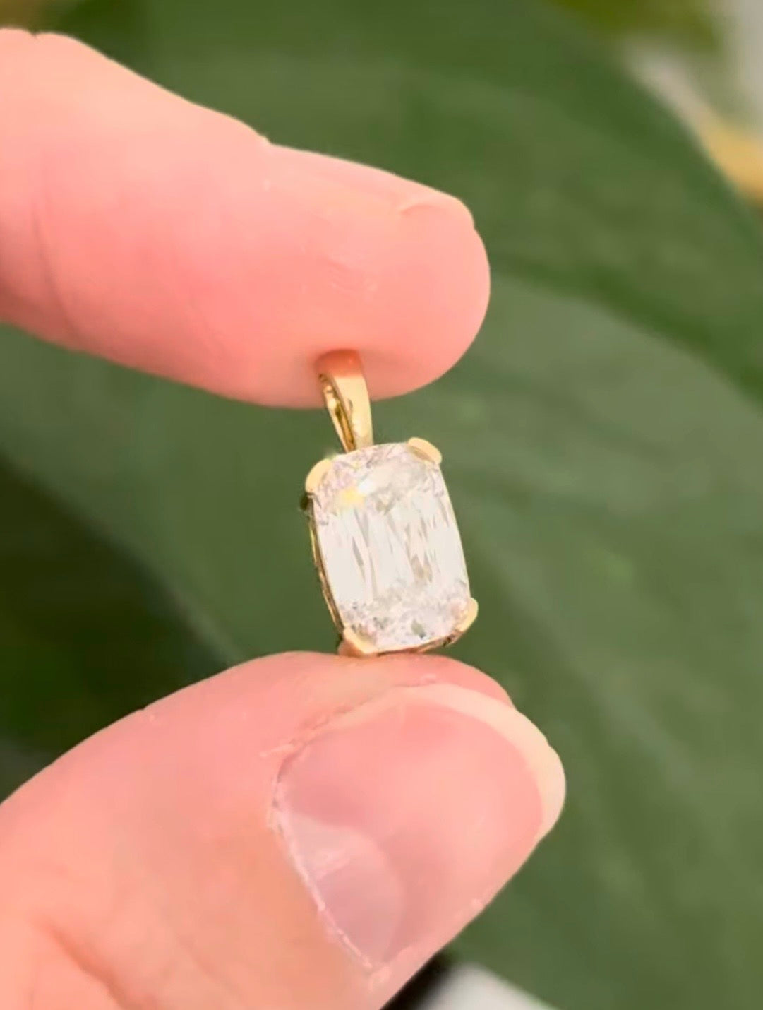 Yellow gold 2.67ct scissor cut lab diamond pendant