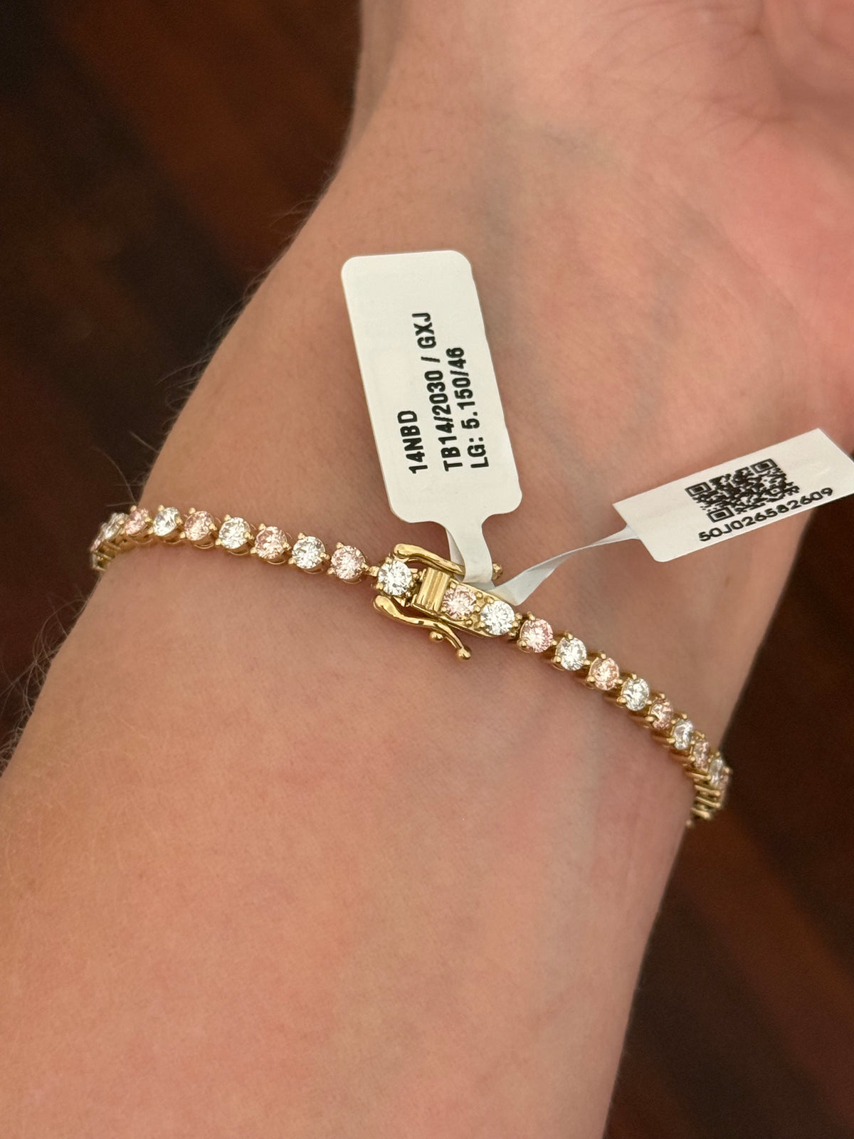 IGI certified 3 prong yellow gold 5.15ct pink and white lab diamond bracelet
