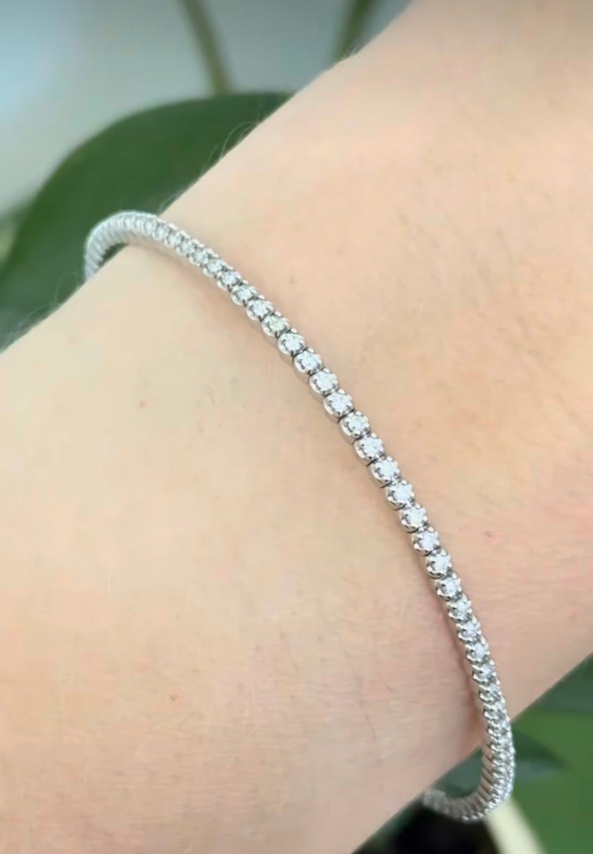 White gold 1ct natural diamond round flex bracelet
