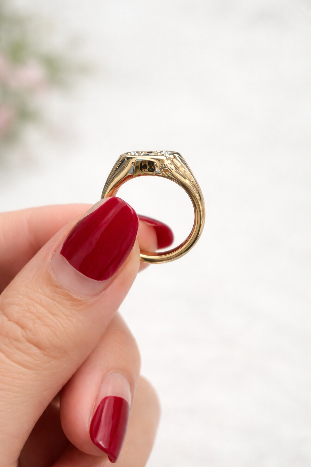 IGI-Certified 1 CT Oval Cierra Ring 14K Yellow Gold