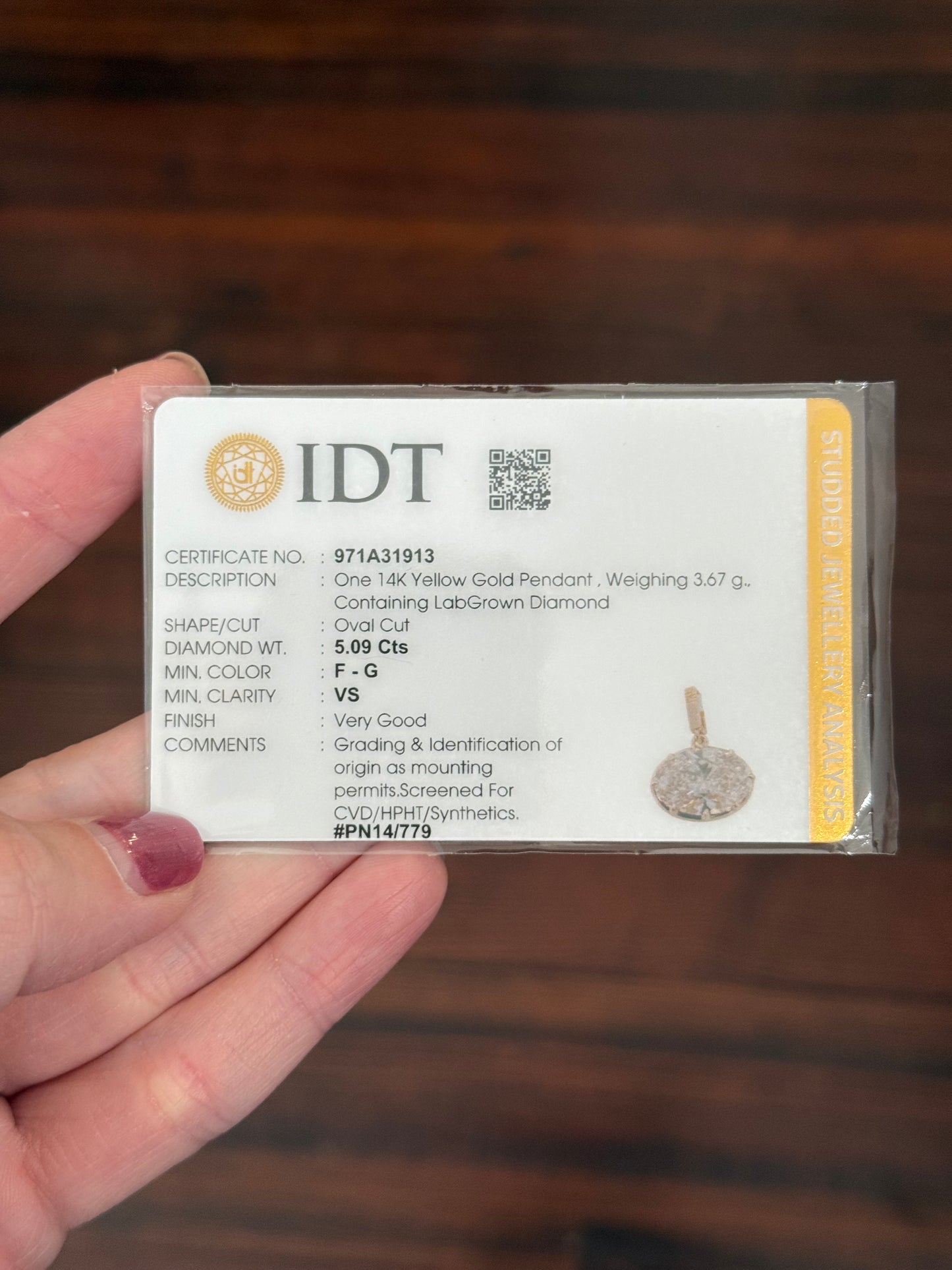 Yellow gold 5.09ct oval lab diamond. Includes IDT Certificate