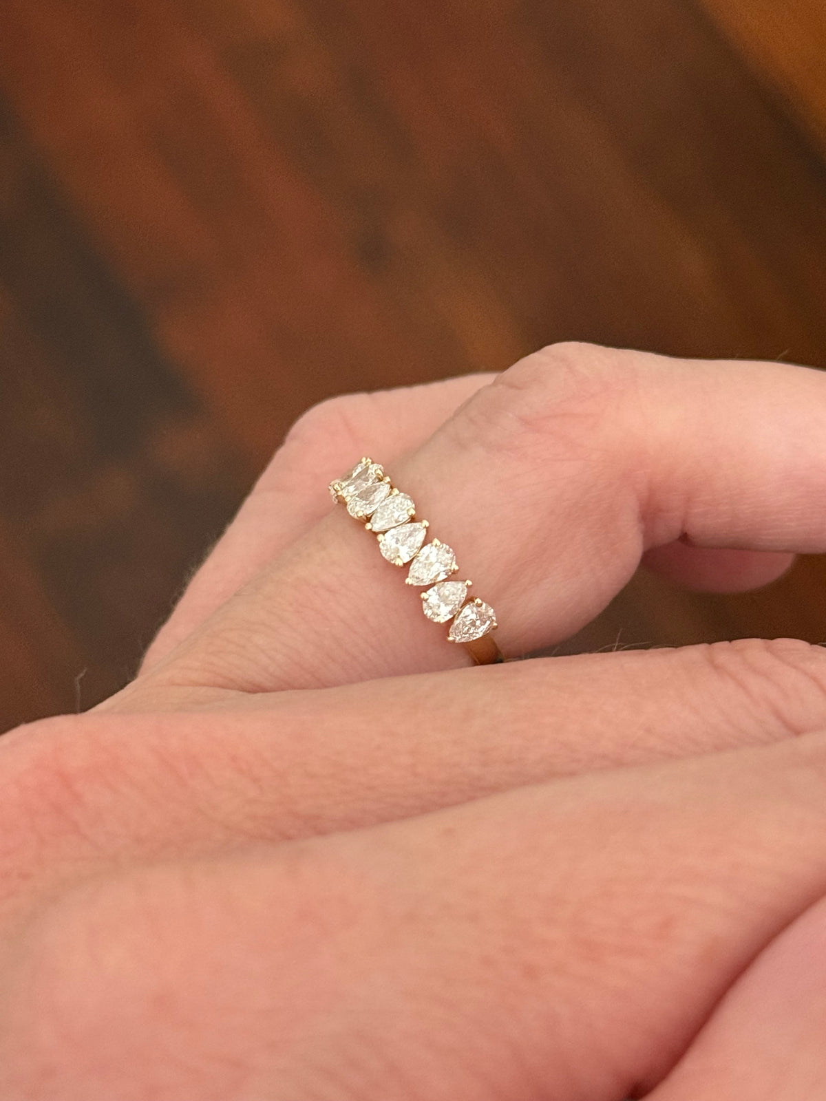 IGI certified 1.33ct pear shaped lab diamond band