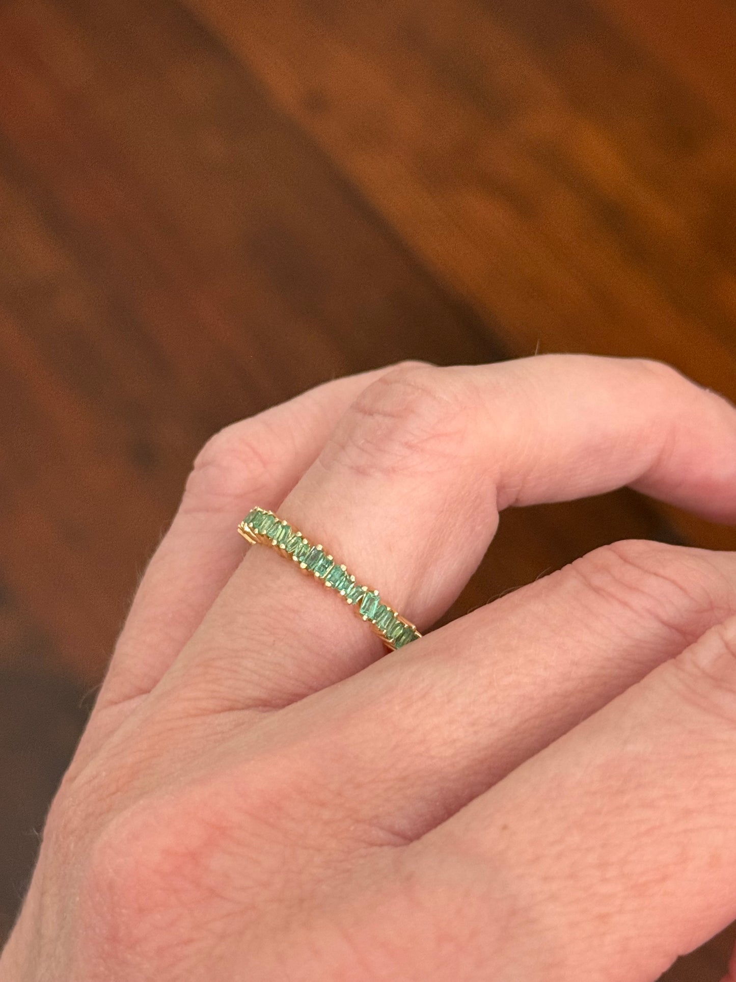 Size 7 yellow gold 1.22ct baguette emerald eternity band
