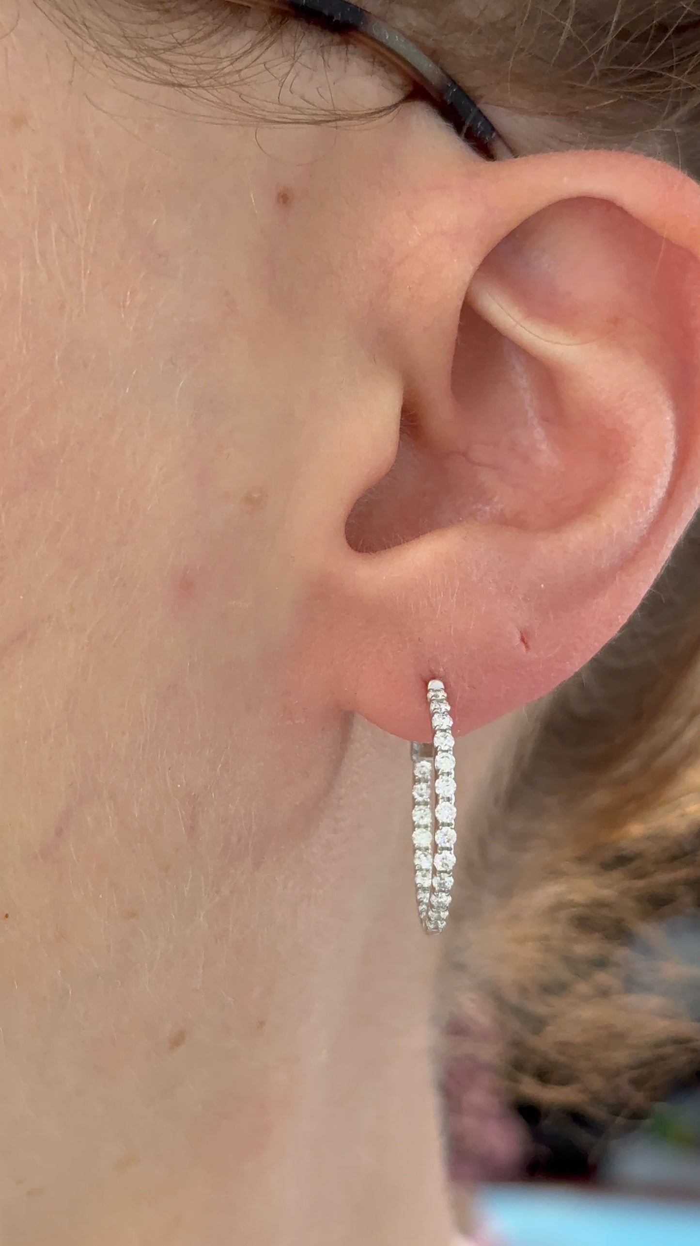 21.9mm white gold 0.99ct lab diamond inside out hoop earrings