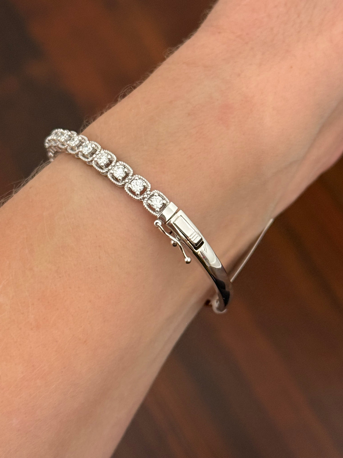 White gold 1.24ct lab diamond bracelet