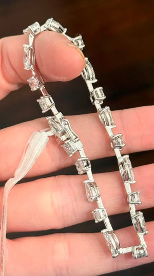 11.76 ct White gold mixed shape bracelet