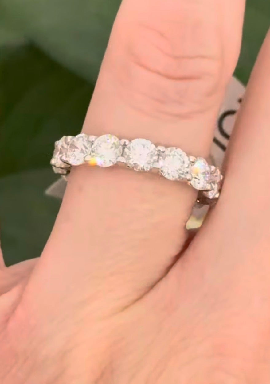IGI certified 4.76ct lab diamond eternity band