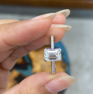 EMERALD CUT 18k White Gold ENGAGEMENT RING