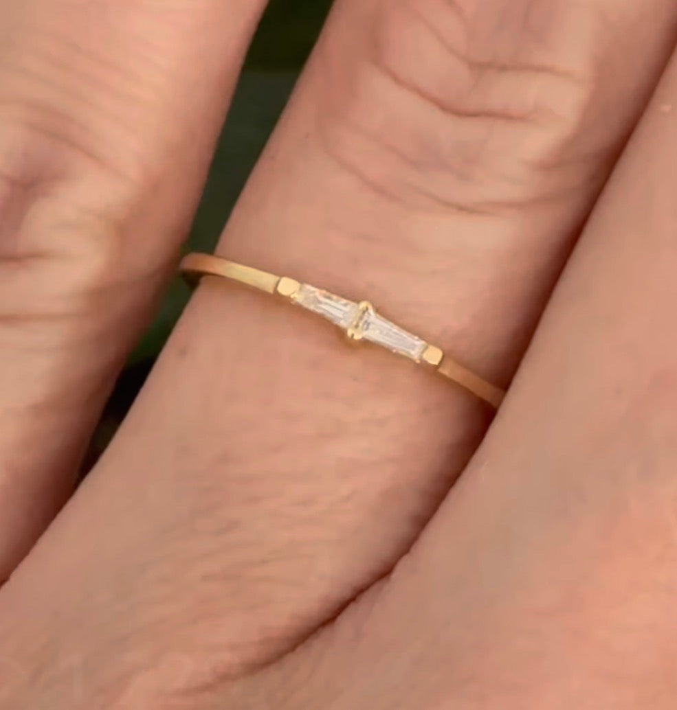 Yellow gold tapered baguette natural diamond band