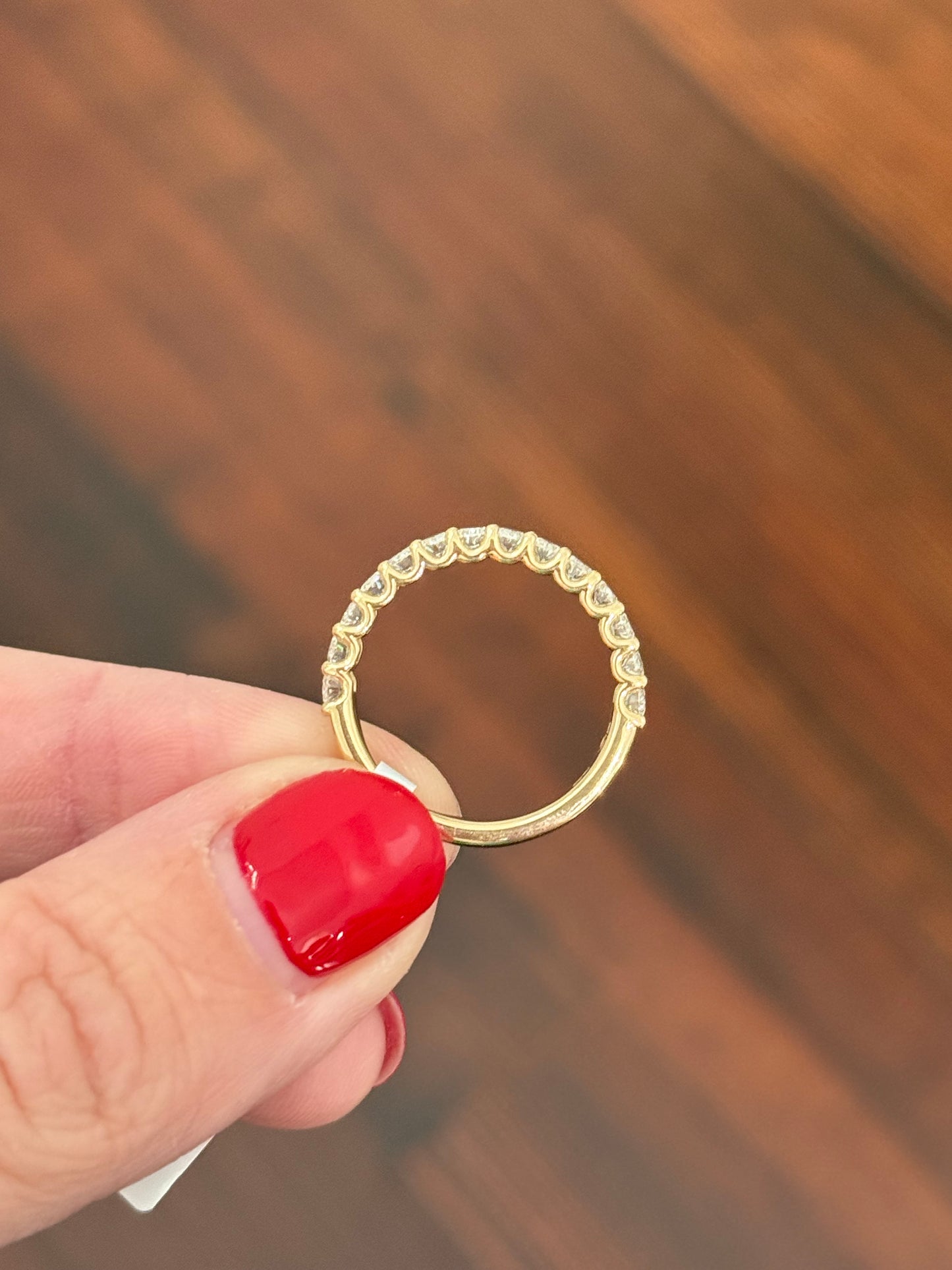 Yellow gold 1.16ct oval lab diamond band
