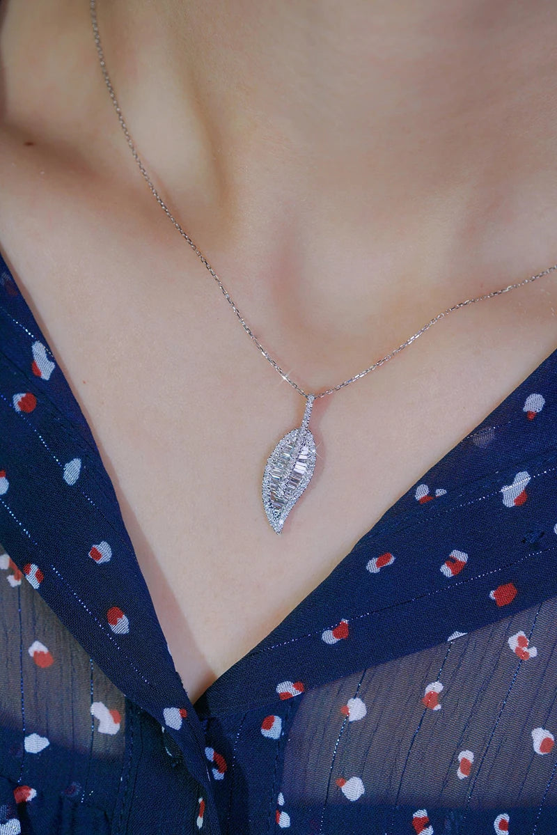 18K White Gold Real Natural Diamond Pendant Necklace for Women