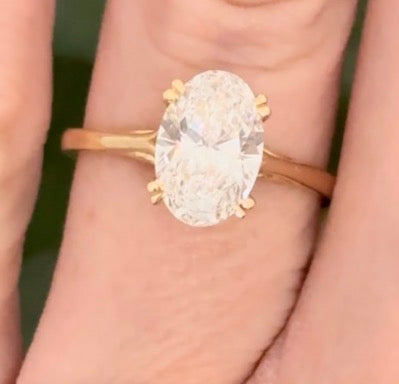 Yellow gold 2.02ct oval lab diamond ring