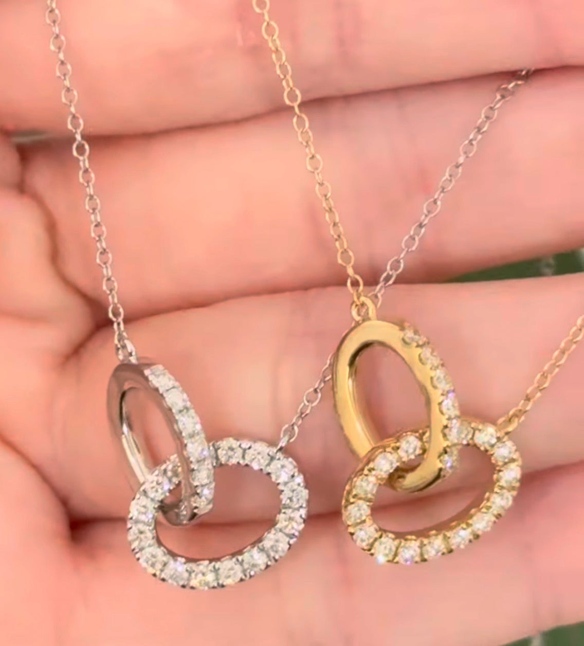 Natural diamond necklaces available in white and yellow gold