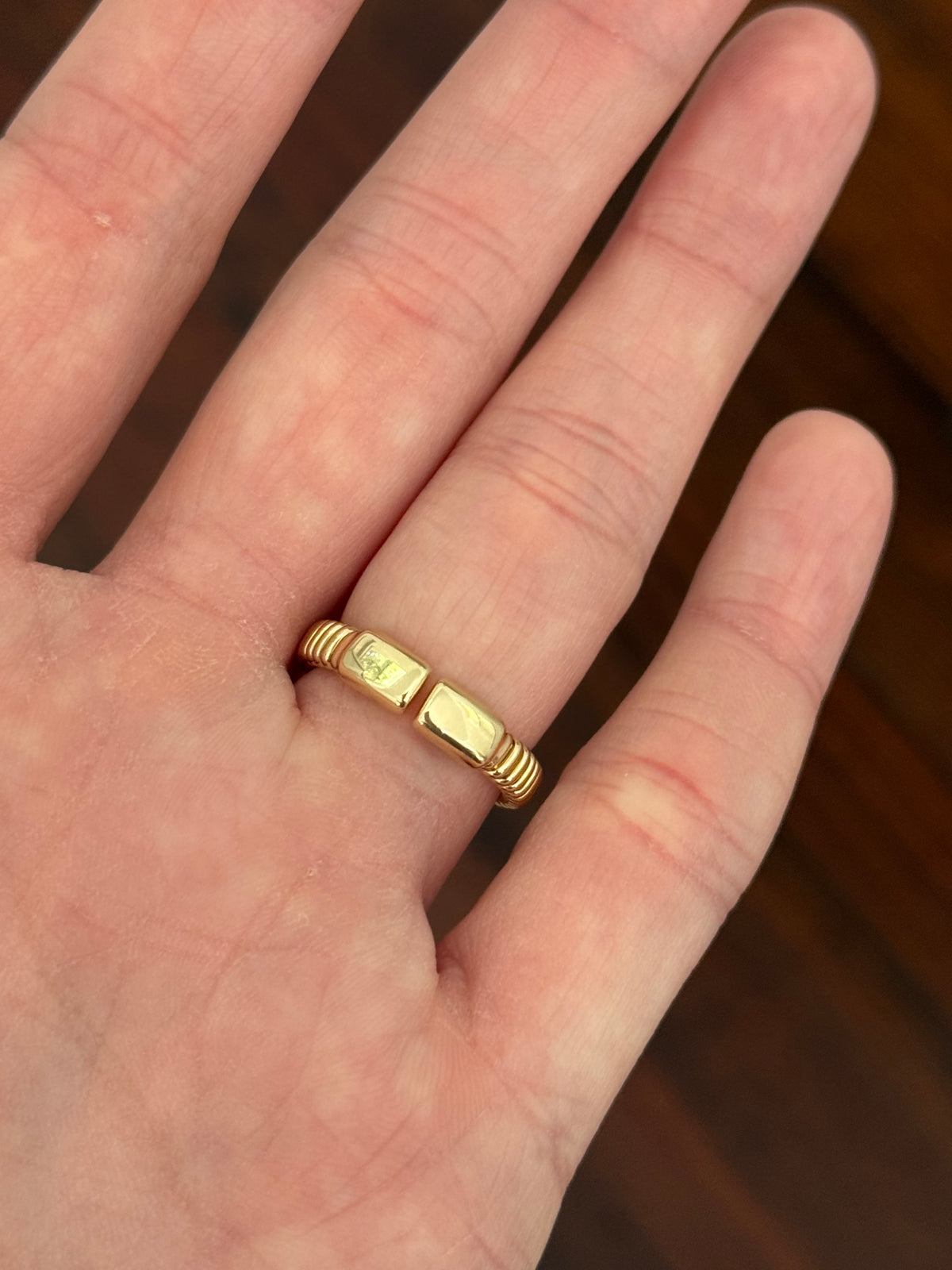 Yellow gold 1.05ct emerald cut lab diamond flex ring