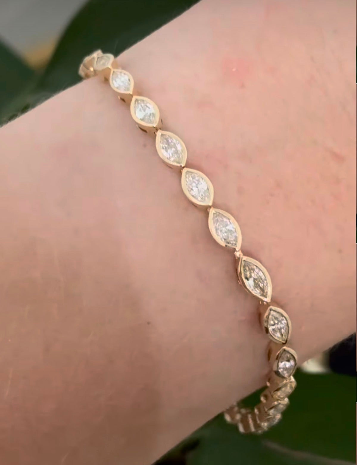 Yellow gold bezel set 4.05ct marquise natural diamond bracelet