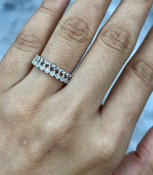 14k 0.11 ctw Diamond Cuban Ring Band