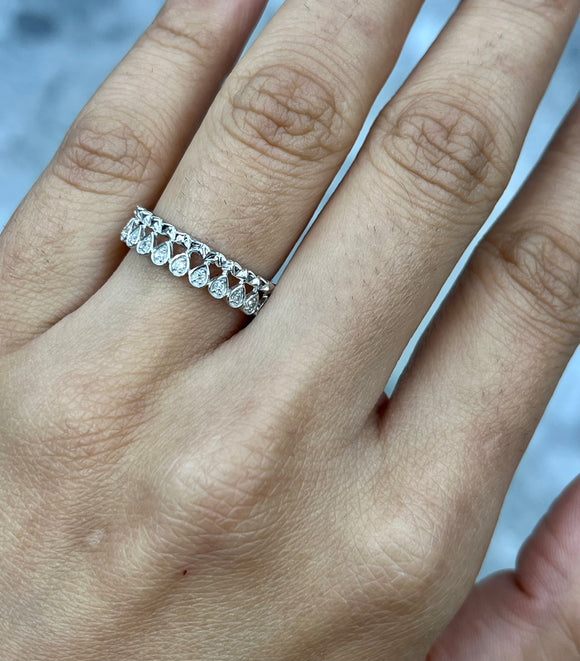 14k 0.11 ctw Diamond Cuban Ring Band