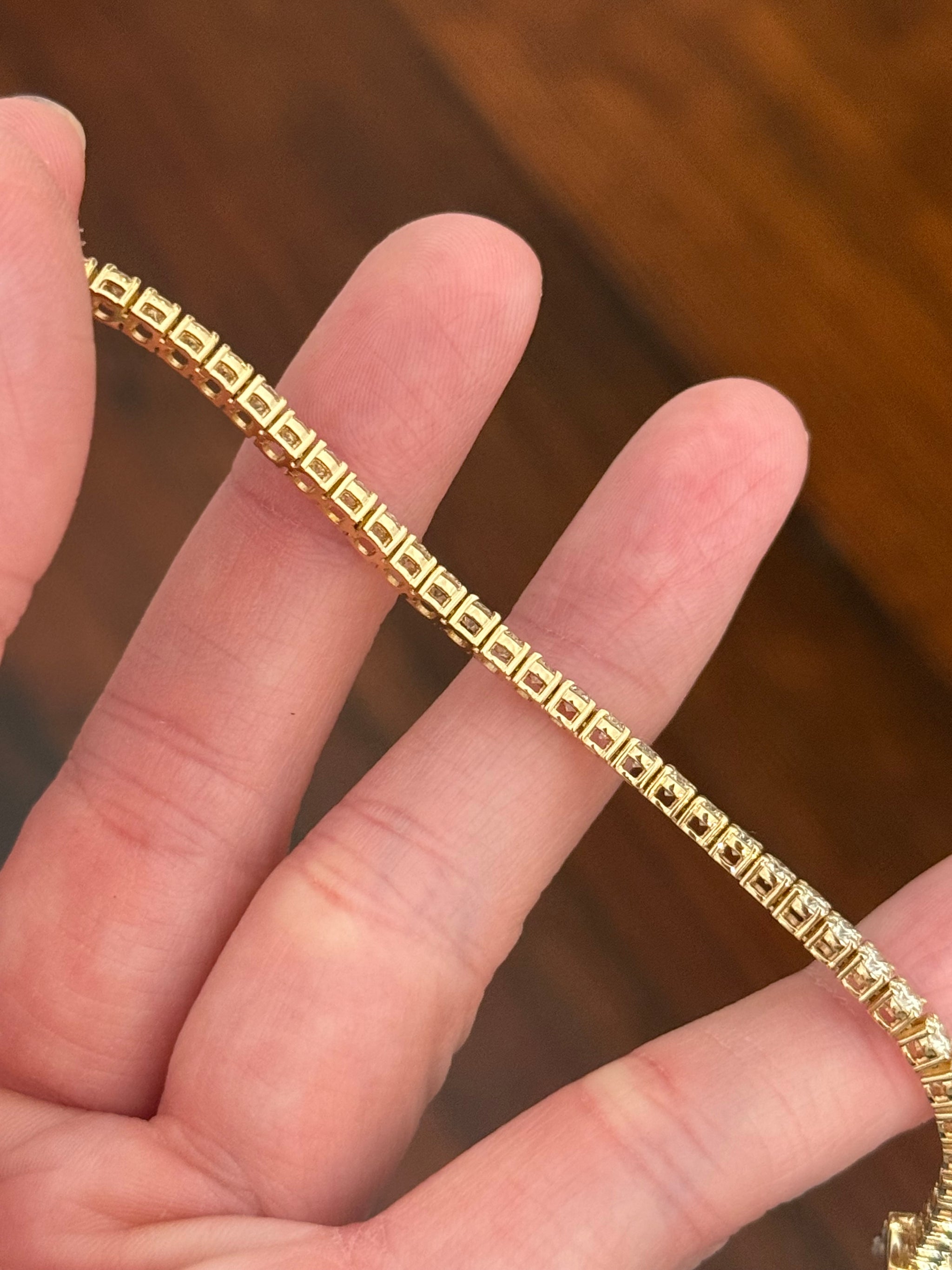 4 prong yellow gold 5.7ct natural diamond bracelet
