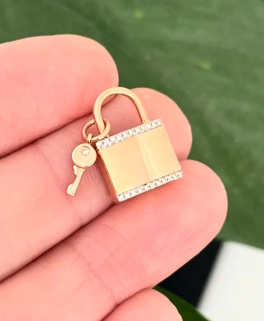 Rose gold natural diamond lock and key pendant