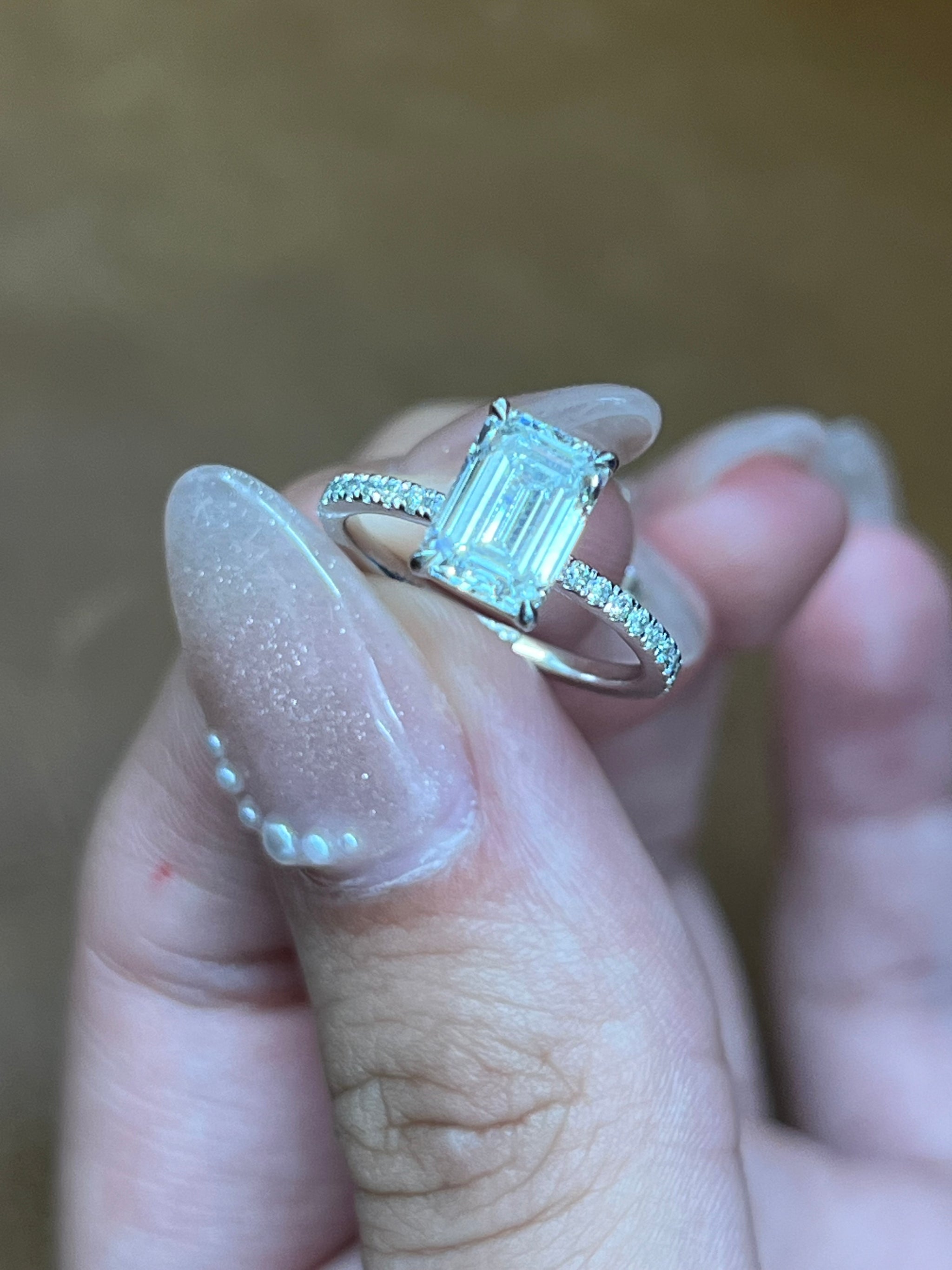 EMERALD CUT 14K WHITE GOLD ENGAGEMENT RING