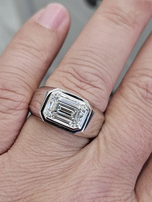 IGI 4.03 F VVS2 Emerald Cut Men’s Ring 14k