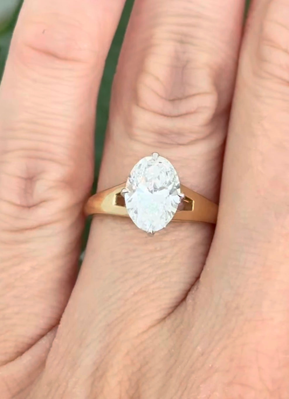 IGI certified oval lab diamond ring. Center stone is 1.99cts