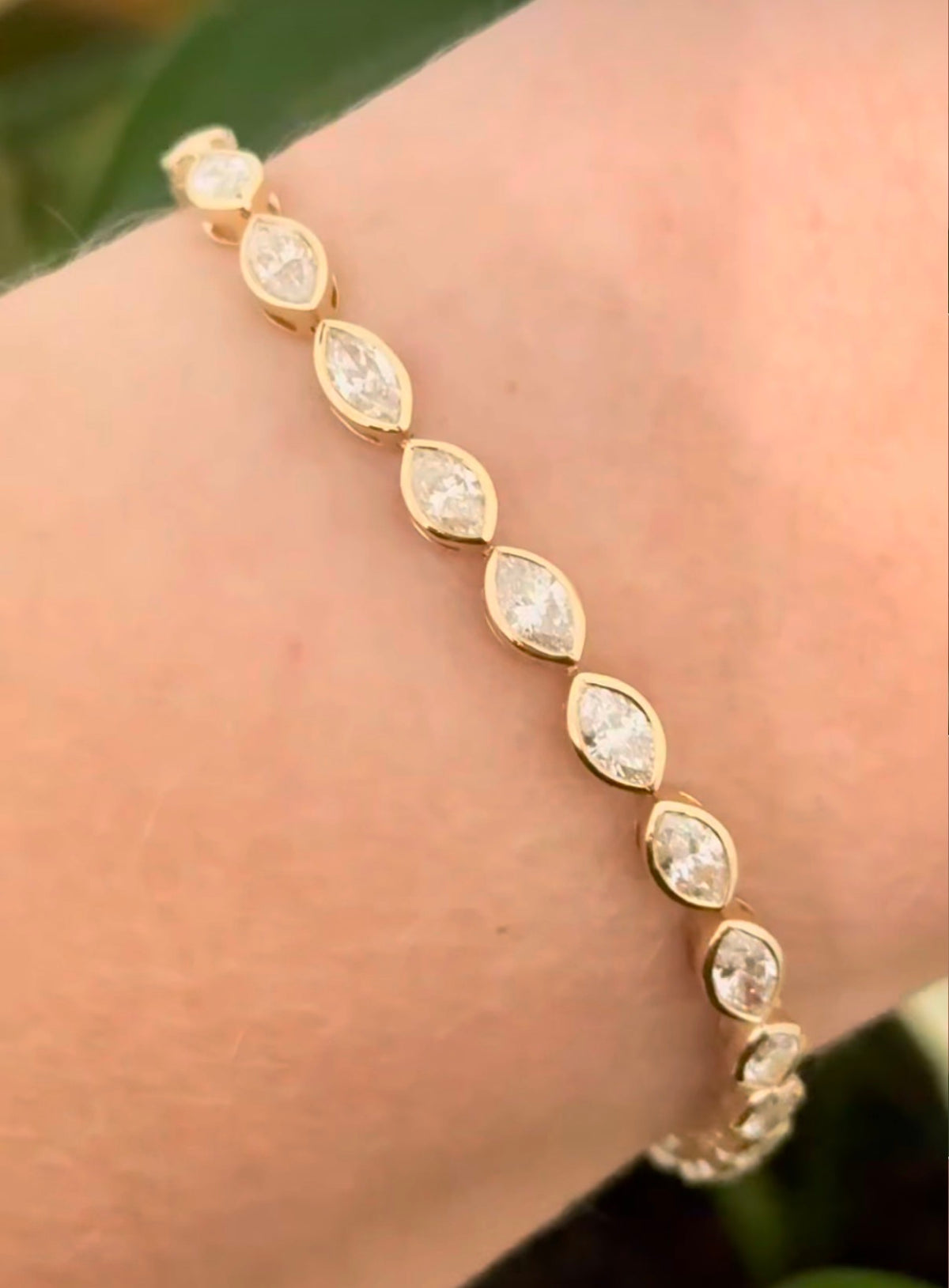 Yellow gold bezel set 5.21ct marquise natural diamond bracelet