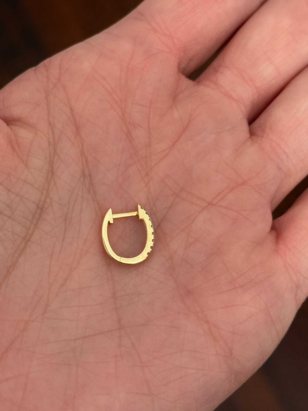 Yellow gold 0.19ct lab diamond oval hoop earrings