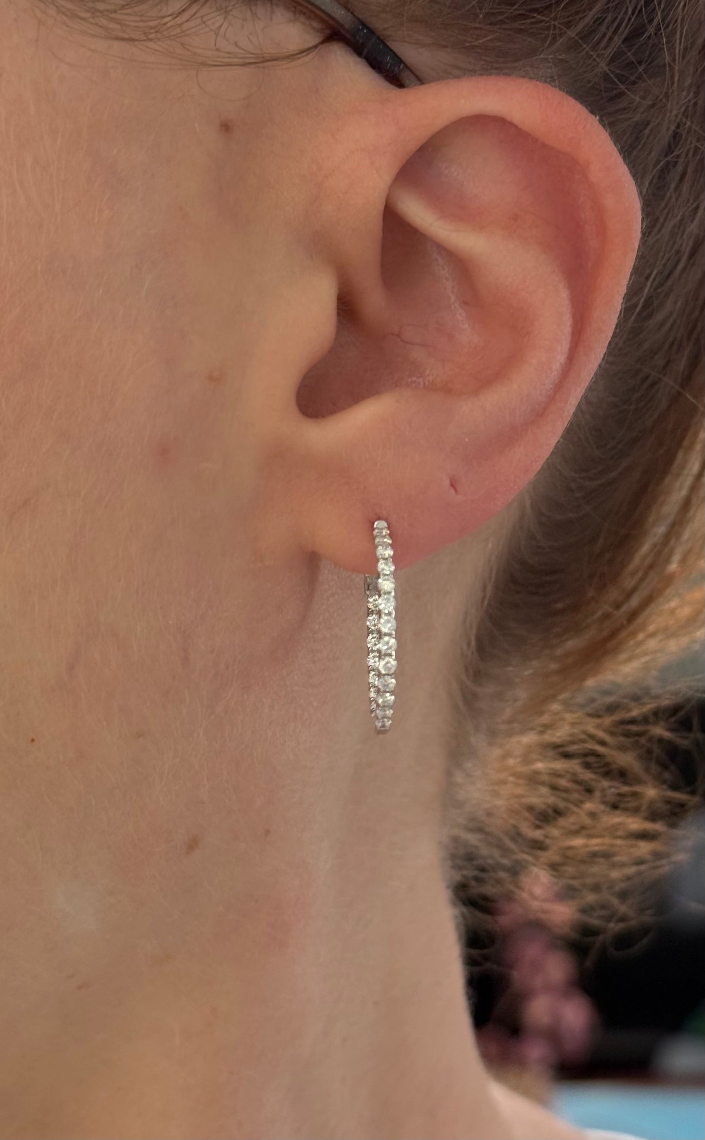 21.9mm white gold 0.99ct lab diamond inside out hoop earrings
