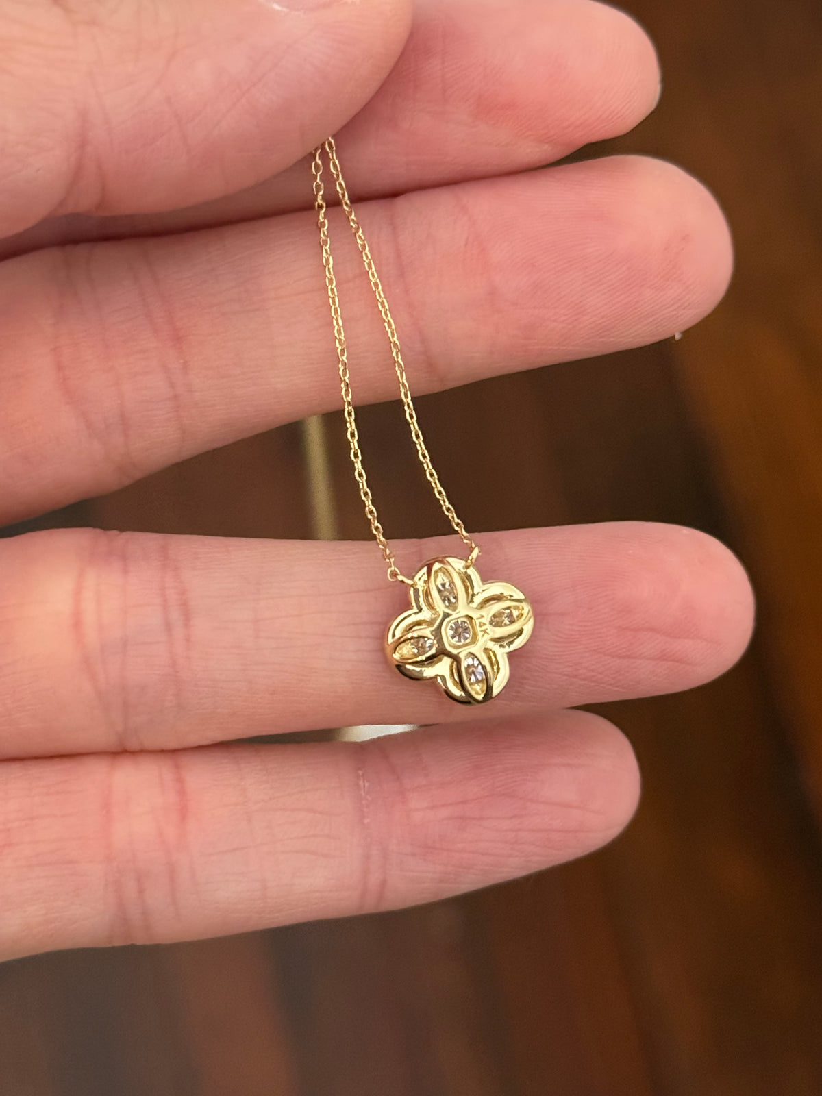 Yellow gold 0.75ct lab diamond clover necklace