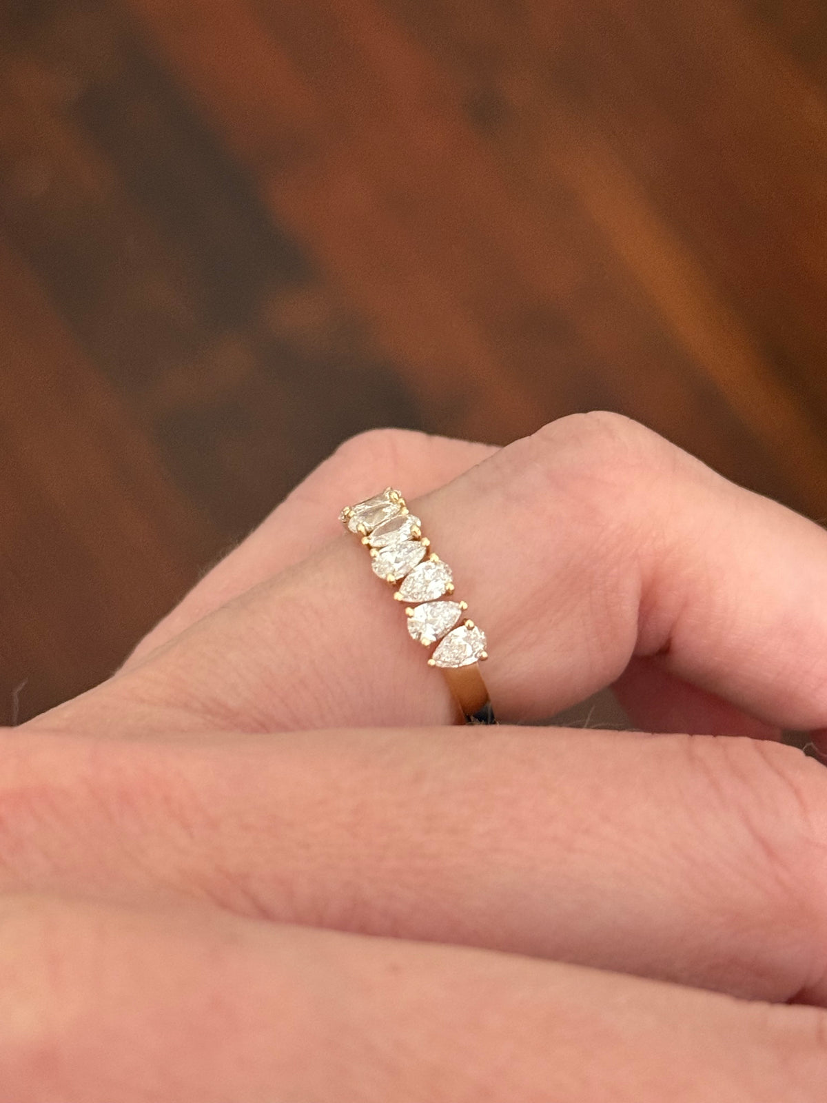 IGI certified 1.57ct pear shaped lab diamond band