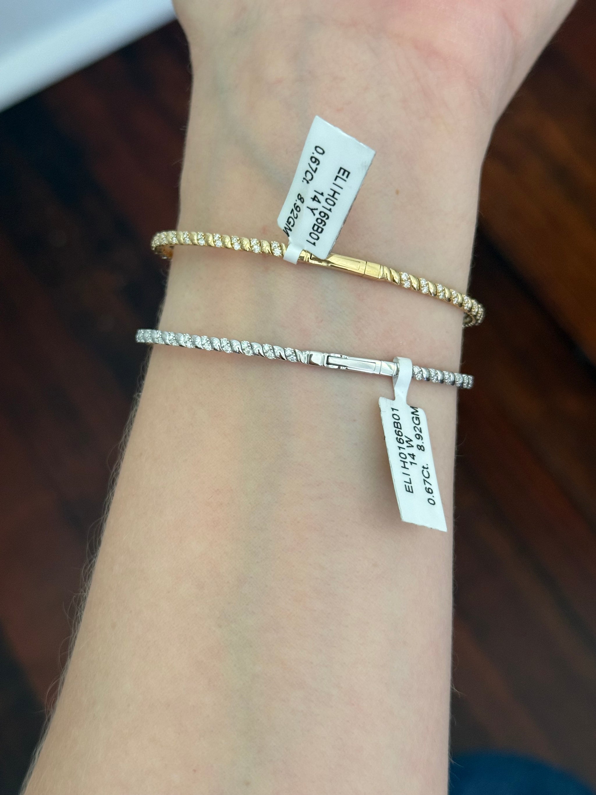 0.67ct natural diamond heart flex bracelets available in white and yellow gold