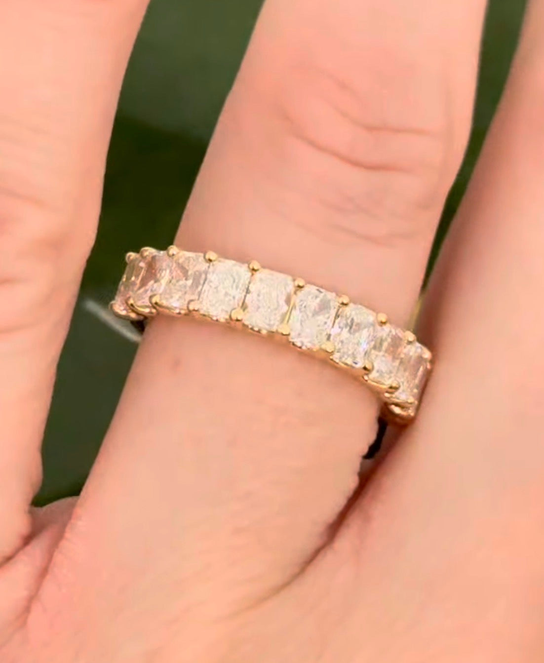 Yellow gold 2.5ct radiant lab diamond band