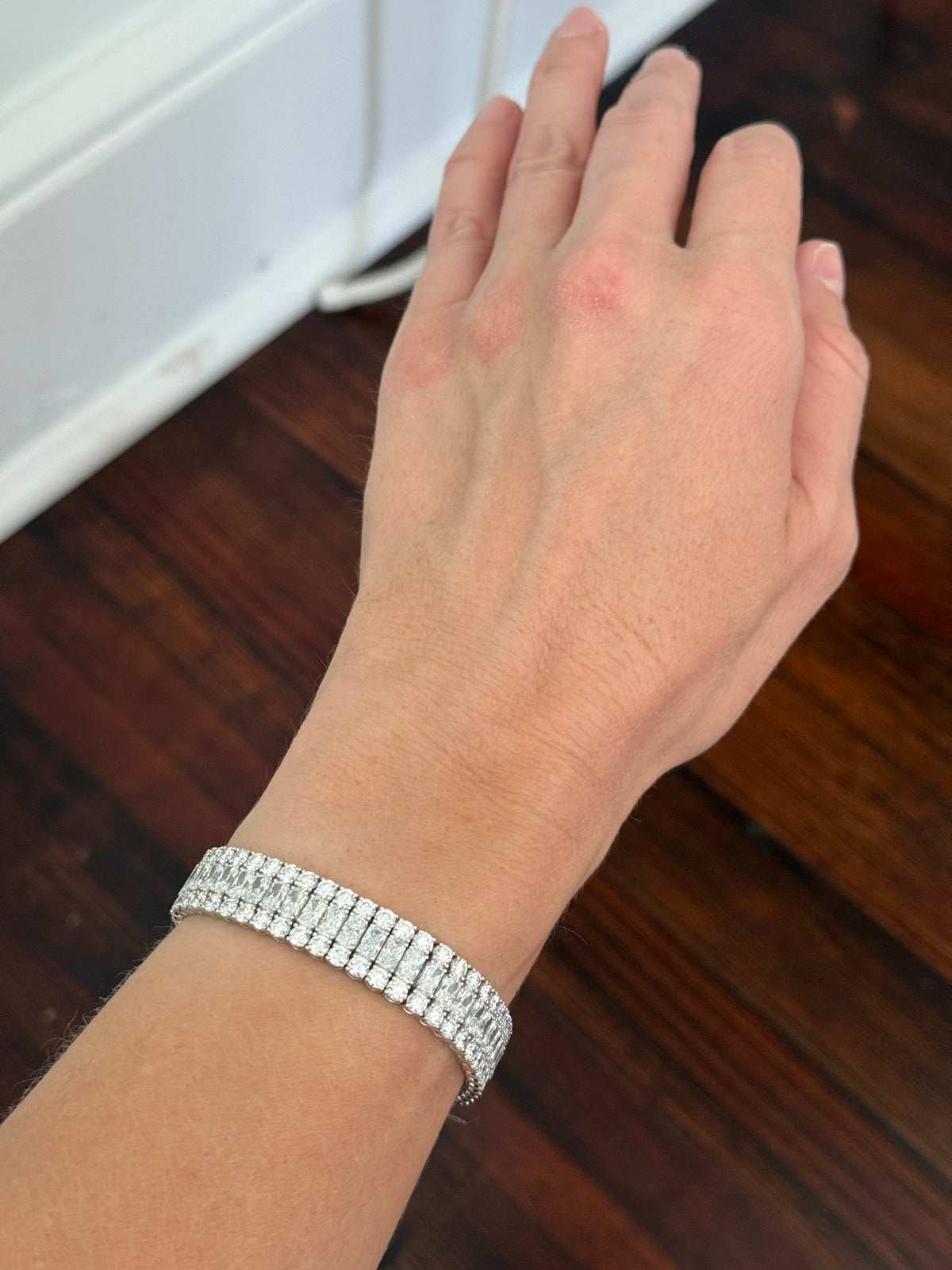 White gold 27.72ct radiant and round lab diamond bracelet