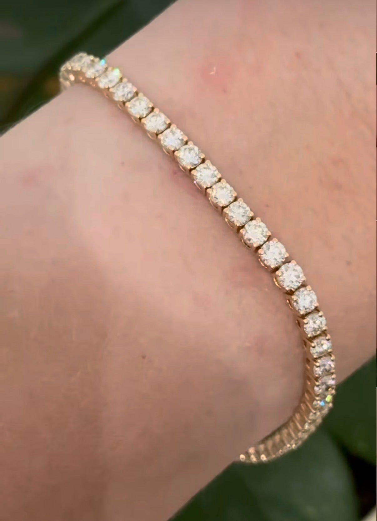 4 prong yellow gold 5.7ct natural diamond bracelet