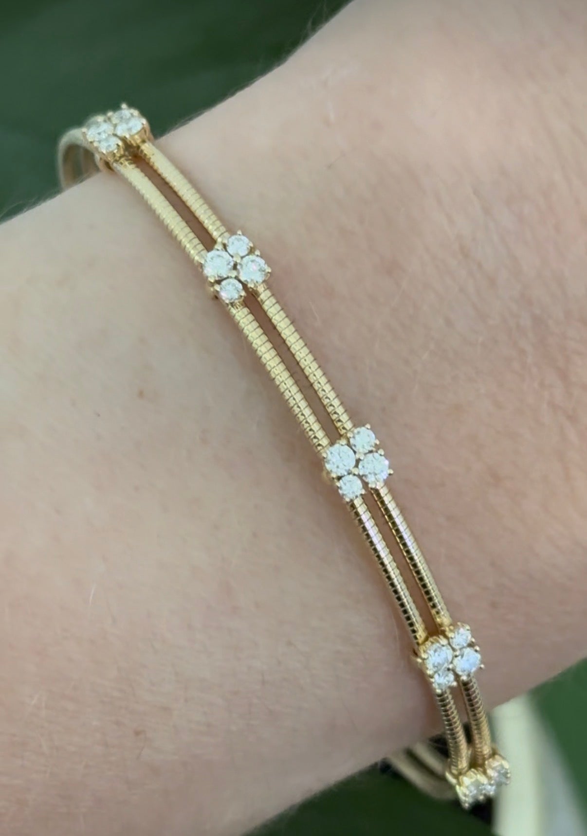 Yellow gold 0.72ct natural diamond flex bracelet