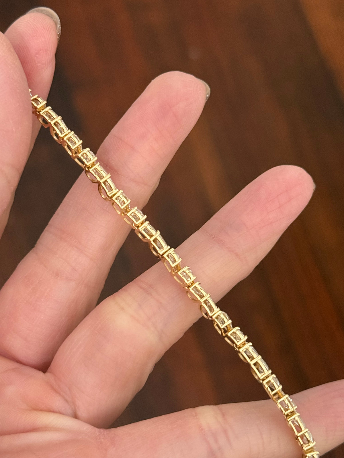Yellow gold 8.41ct pear shape natural diamond bracelet