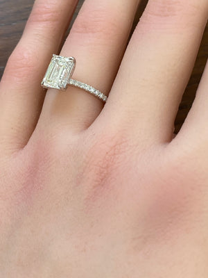 IGI 2.09 CT F VVS2 EMERALD CUT ENGAGEMENT RING