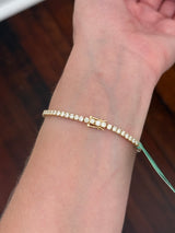 4 prong yellow gold 5.7ct natural diamond bracelet