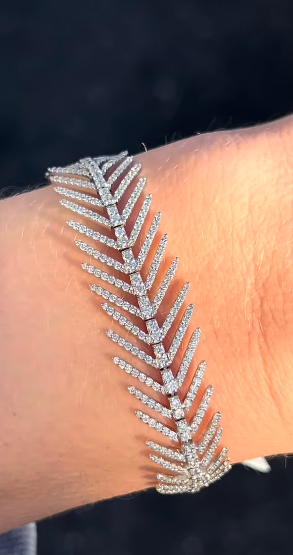 White gold diamond leaf bracelet natural