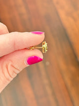 Diamond stud earrings available in yellow and white gold